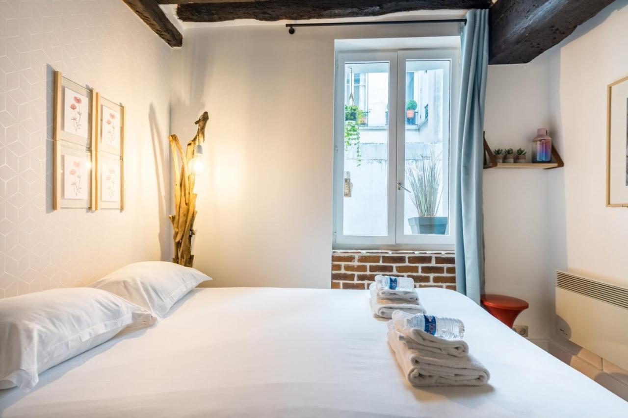 Chic Avec Patio - 2br 6p - Le Marais Appartement Parijs